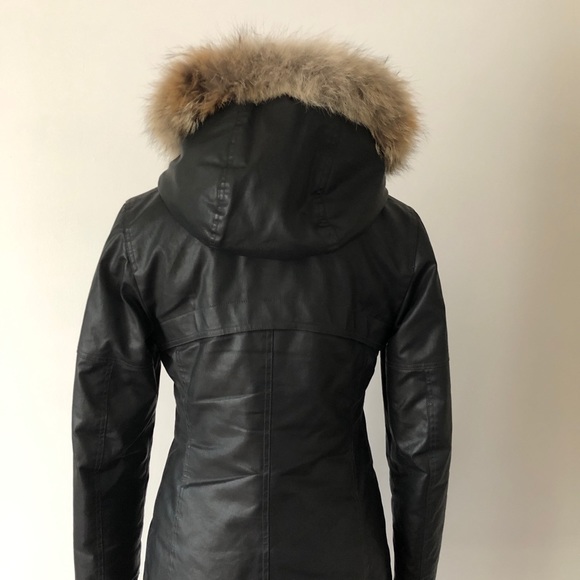 M0851 WOMENS waxed Parka jacket with coyote fur - Picture 4 of 4